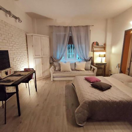 White Apartment Rom Exterior foto
