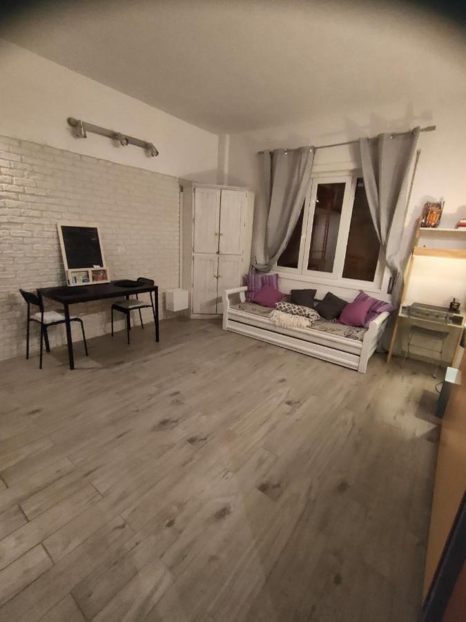 White Apartment Rom Exterior foto