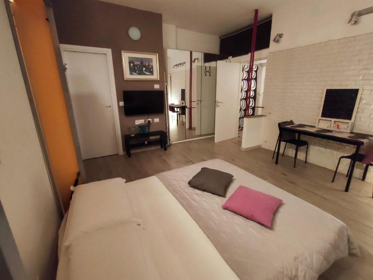 White Apartment Rom Exterior foto