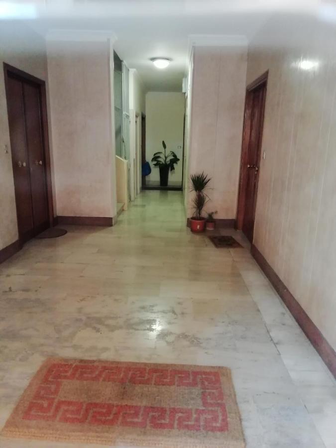 White Apartment Rom Exterior foto